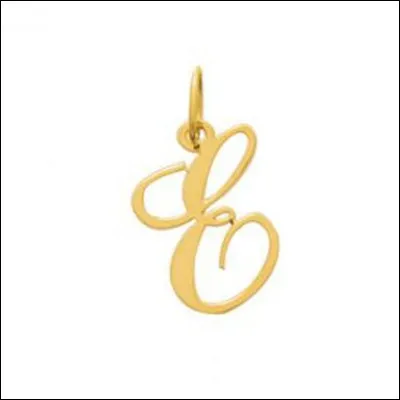 Je commence par la lettre E, je me termine par un E. Je peux ne contenir qu'une seule lettre. Pourtant je ne suis pas la lettre E. Qui suis-je ?