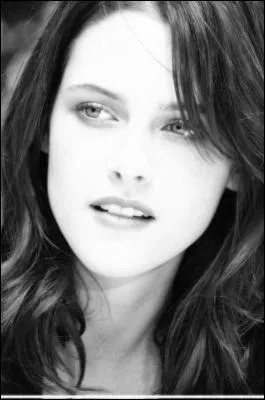 A quelle occasion Edward sauve-t-il Bella pour la 1re fois ?