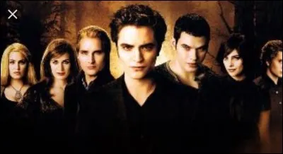 Dans le chapitre 3 de twilight , quels sont les deux personnages qui nous racontent leurs mort.