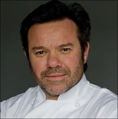 Dans quelle ville française se trouve le restaurant de Michel Troisgros ?