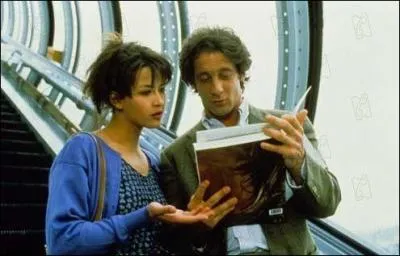 La studieuse Valentine Ezquerra face  Vincent Lindon dans ce fillm...