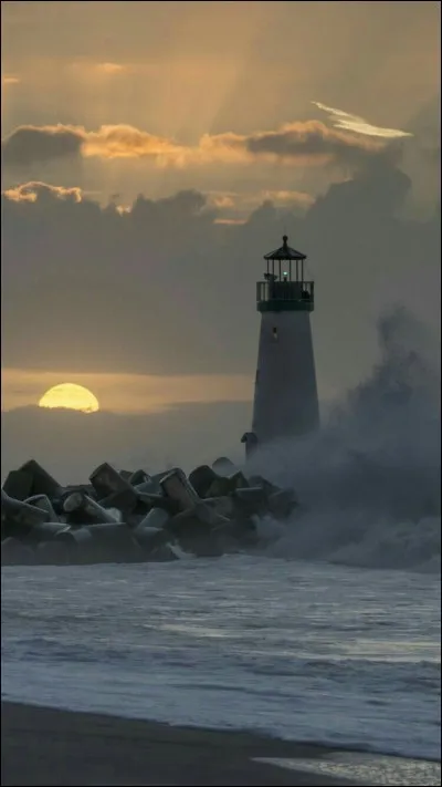 On peut dire que ça n'éclaircit pas beaucoup les choses quand on n'y voit que moi. Et si on me fait long, c'est que l'on a échoué. Je suis :