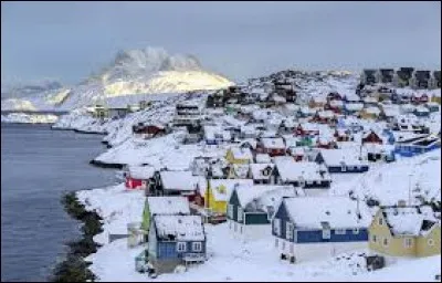 À quel pays le Groeland appartient-il ?