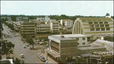 La ville de "Nairobi" est traversée par quelle rivière ?