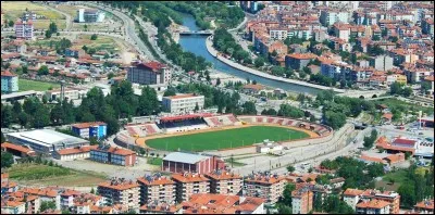 Quel type d'artisanat est le yazma traditionnellement trouv&eacute; dans les villages d'Anatolie centrale tel que Tokat ?