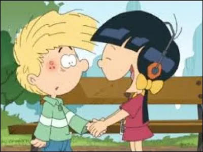 Dans la bande dessinée du même nom Cédric est fou amoureux de Lou.