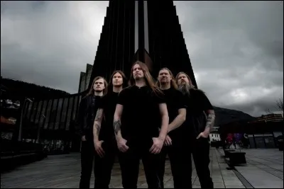 Le chanteur et le guitariste de Enslaved ont volé un mouton dans la ferme d'un leader politique norvégien.