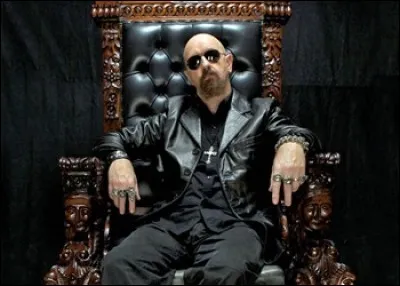 Rob Halford a brièvement travaillé dans un cinéma porno avant de rejoindre Judas Priest.