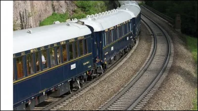 Qui a écrit "Le Crime de l'Orient-Express" ?
