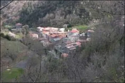 Petit village Audois de 77 habitants, Salvezines se situe en région ...