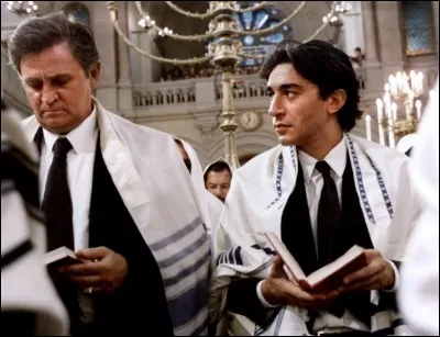 Quel film réunit Richard Berry, Bernard Giraudeau et Roger Hanin ?