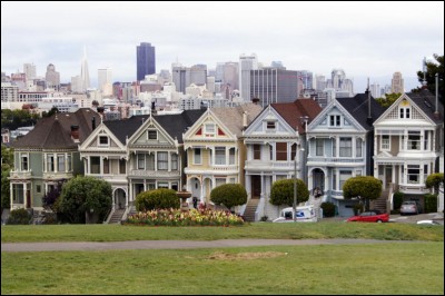Commençons doucement. Combien y a-t-il d'habitants dans la ville de San Francisco ?