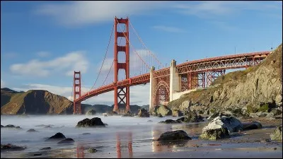 À quelle ville le Golden Gate Bridge, le pont le plus célèbre des États-Unis, relie-t-il San Francisco ?