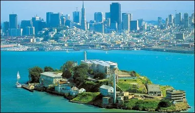 Un homme s'est déjà échappé d'Alcatraz, la prison sur la photo. Vrai ou faux ?