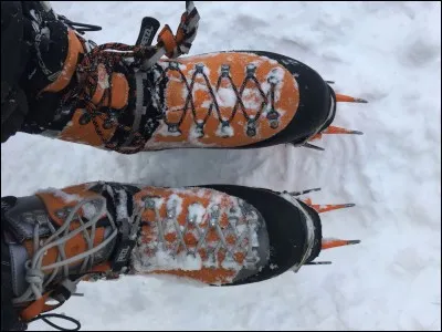 "Le maillot à pois récompense le meilleur montagnard."