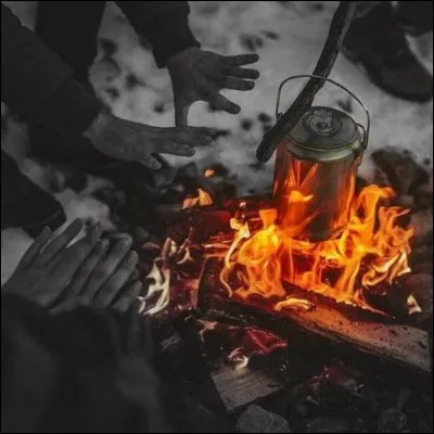 On se détend ! Que criait Jeanne d'Arc, au milieu du feu, pour implorer d'échapper au bûcher ?