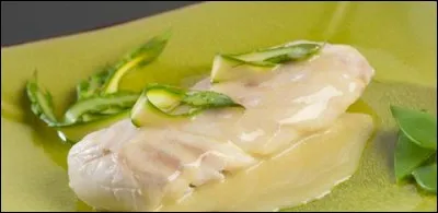 Quelle sauce obtient-on avec une réduction de vinaigre, échalotes, montée au beurre ?