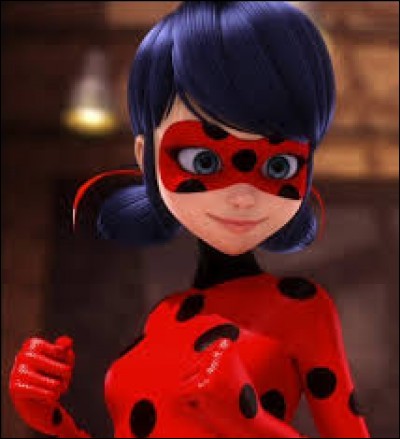 Quand le destin la choisit pour lutter contre les forces du mal, elle devient "Miraculous Ladybug".