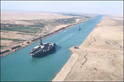 En quelle année la crise du canal de Suez a-t-elle opposé l'Égypte à la France, au Royaume-Uni et à Israël ?