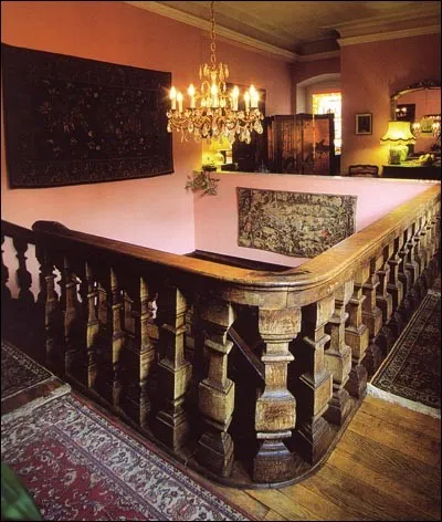 Le bailli Hoffmann, dont nous connaissons tous le magnifique hôtel, doit sa richesse à...