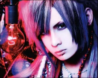 Quelle est sa place dans le groupe Royz ?