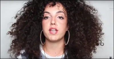 De quelles origines est Shera Kerienski ?