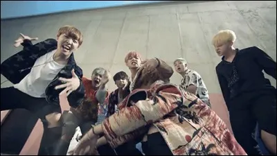 Quelle est la chanson que l'on entend au début dans "Fire" ?