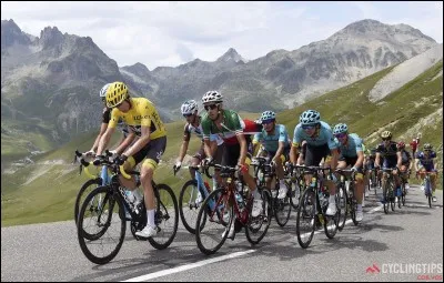 L'ascension du col du Tourmalet est fr&eacute;quente lors d'une &eacute;tape du Tour de France.