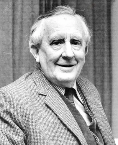 Quelle c&eacute;l&egrave;bre trilogie de l'auteur britannique J.R.R. Tolkien a &eacute;t&eacute; port&eacute;e &agrave; l'&eacute;cran ?