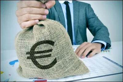 La corruption implique nécessairement un intérêt financier ou matériel.