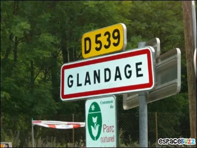 La commune Glandage existe.