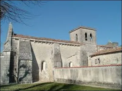 Nous terminons cette balade en Charente, à Saint-Palais-du-Né. Nous sommes en région ...