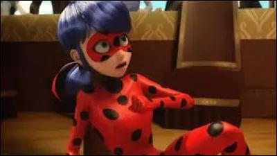 Combien de "lucky charms" Ladybug a-t-elle fait apparaître dans "Zombizou" ?