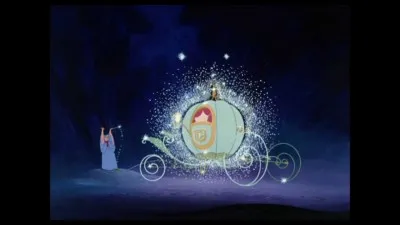 Dans ''Cendrillon'' quel fruit se transforme en carrosse ?