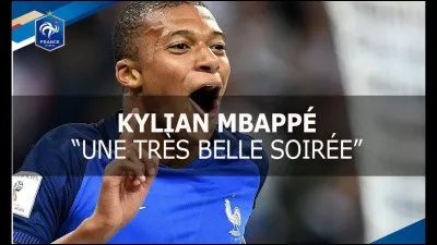 En quelle année a-t-il commencé à jouer dans l'équipe de France ?