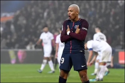 Quelle couleur de cheveux a-t-il déjà eue ?