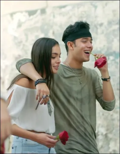 A-t-il déjà eu une copine ?