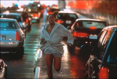 Dans le tr�s bon 'Ennemi d'Etat', Will Smith est forc� de prendre la fuite car le gouvernement cherche � le tuer. Quel �tait son m�tier au d�part ?