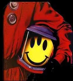 Qui se bat contre les aliens dans 'Evolution' ?