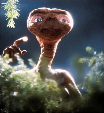 Quelle jeune actrice a fait ses d�buts dans 'E.T.' ?