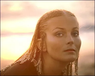 Elle a bien évidemment été engagée.