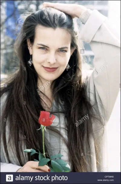 On la remarque dans un film de la série.