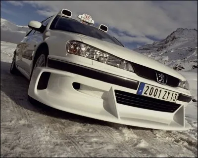 "James Bond me fait parfois dépasser la ligne blanche."