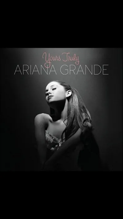 En quelle année est sorti son premier album ?