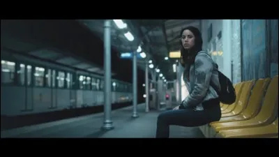 Quel très beau garçon chante "Solo Contigo "?