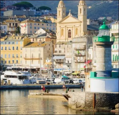 Habitants : 44 355
Blason : Une forteresse sur gazon 
Spécialité : Sardines au brocciu
À voir : Palais des Gouverneurs 
A vu naître : Pascal Olmeta 
Quelle est cette ville ?