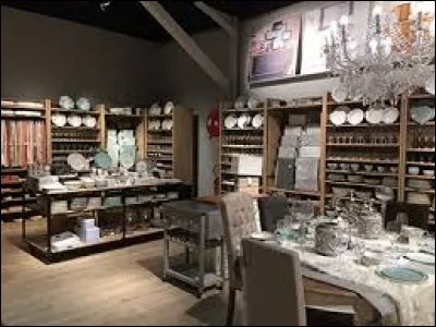 Quel est le nom de la chaîne de magasins de décoration ?