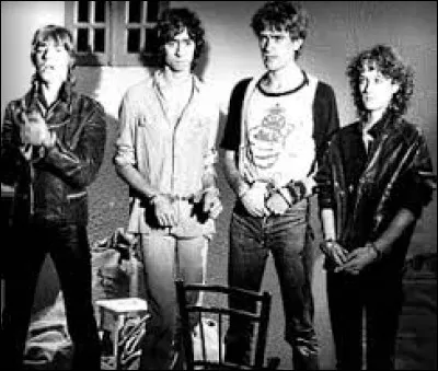 Quel groupe a chanté "Un autre monde" en 1984 ?