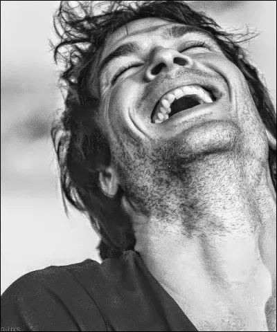 Quel très célèbre écrivain est l'auteur de 'L'Homme qui rit' ?