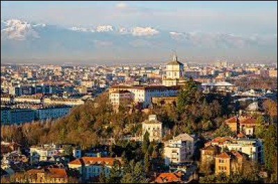 La ville de Turin se trouve en Espagne.